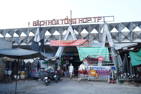 Hiện trạng chợ thành phố Tây Ninh đã xuống cấp sau nhiều năm hoạt độn