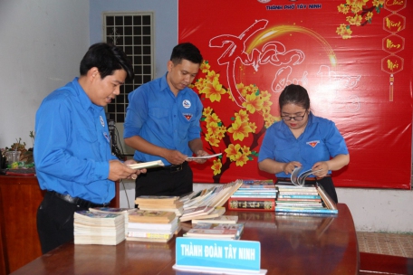 Một số sách được quyên góp tại Thành đoàn Tây Ninh
