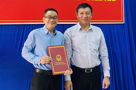 Thành phố Tây Ninh trao quyết định luân chuyển, điều động và bổ nhiệm công chức lãnh đạo