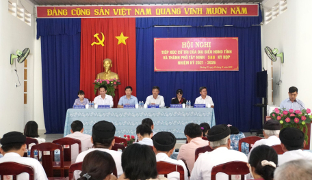 Toàn cảnh buổi tiếp xúc cử tri phường IV thành phố Tây Ninh