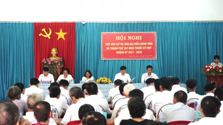Toàn cảnh buổi tiếp xúc cử tri phường Hiệp Ninh, thành phố Tây Ninh