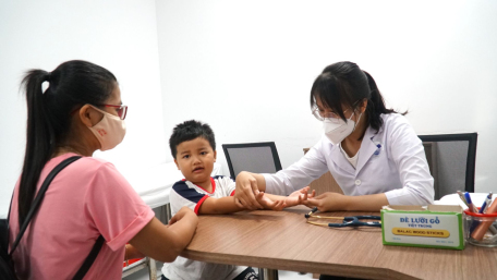 Người dân đến khám, chữa bệnh tại Khoa Khám Bệnh viện đa khoa Tây Ninh