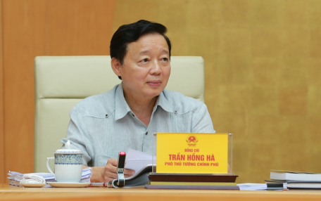 Phó Thủ tướng Trần Hồng Hà lưu ý chính sách hỗ trợ, bồi thường, bố trí tái định cư phải lo cho cả những đối tượng không đủ điều kiện theo quy định - Ảnh: VGP/Minh Khôi