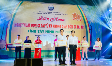 Thành phố Tây Ninh đạt giải nhất toàn đoàn Liên hoan nghệ thuật đờn ca tài tử và không gian đờn ca tài tử tỉnh Tây Ninh năm 2024