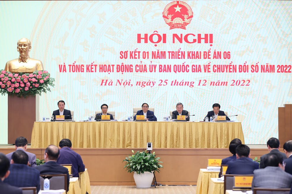 Thủ tướng Chính phủ Phạm Minh Chính, Chủ tịch Ủy ban Quốc gia về chuyển đổi số chủ trì Hội nghị.